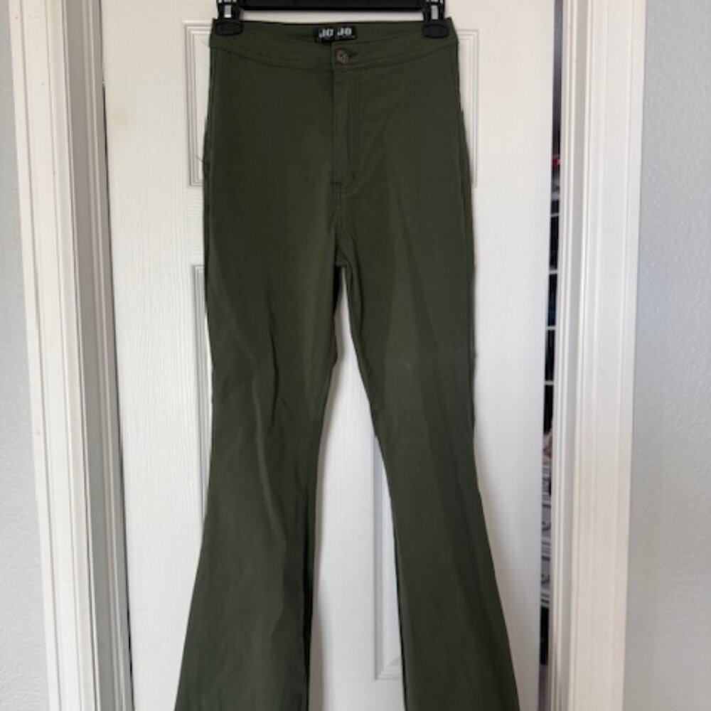 JC JQ High Waist Stretchy Flared Bottom Denim Jeans - Size M
